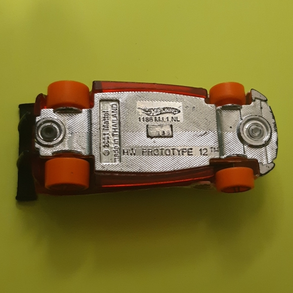 Hot Wheels Prototype 12| 2001 Diecast 1:64| 7/10 - Picture 8 of 8